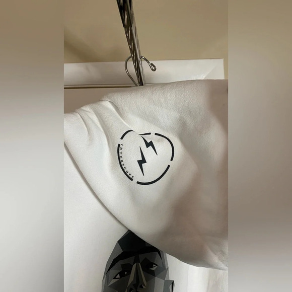 Fragment x Interscope 2Pac Tupac White Hoodie Size XL - Picture 8 of 11